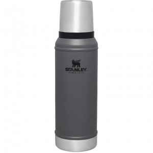 Stanley Classic Legendary Vacuum Insulated Bottle | 1.0 QT Charcoal | SDE052987