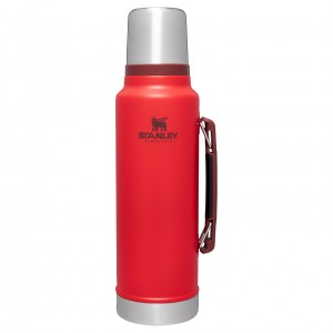 Stanley Classic Legendary Vacuum Insulated Bottle | 1.5 QT Lava | KOU637452