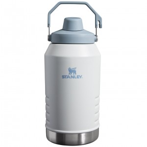 Stanley IceFlow™ Jug with Fast Flow Lid | 64 OZ Fog | YAP536419